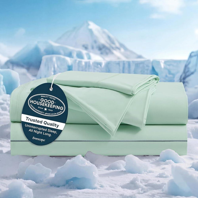 Breescape Cooling Sheets King Size - BlendTek Dry & Cool Technology Cooling Bed Sheets for Hot Sleepers and Night Sweats, Q-Max>0.46 Tech, Deep Pocket Up to 18", Anti-Slip, Green