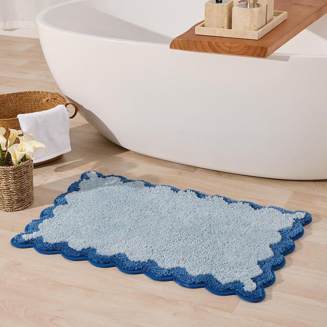 ORTIGIA Cute Blue Scalloped Bath Mat, Fun Plush Microfiber Scallop Bathroom Rugs Non Slip Washable Quick Dry Absorbent, Bathmat Bath Rug Carpet for Shower Stall Vanities Kitchen Floor Entrance, 20x32
