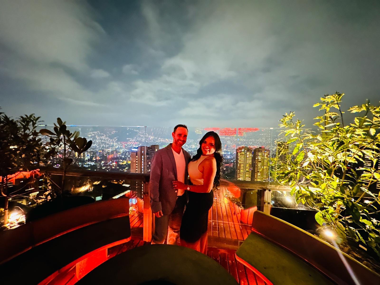 The Wedding Website of Lari Roberts and Omar Leiva