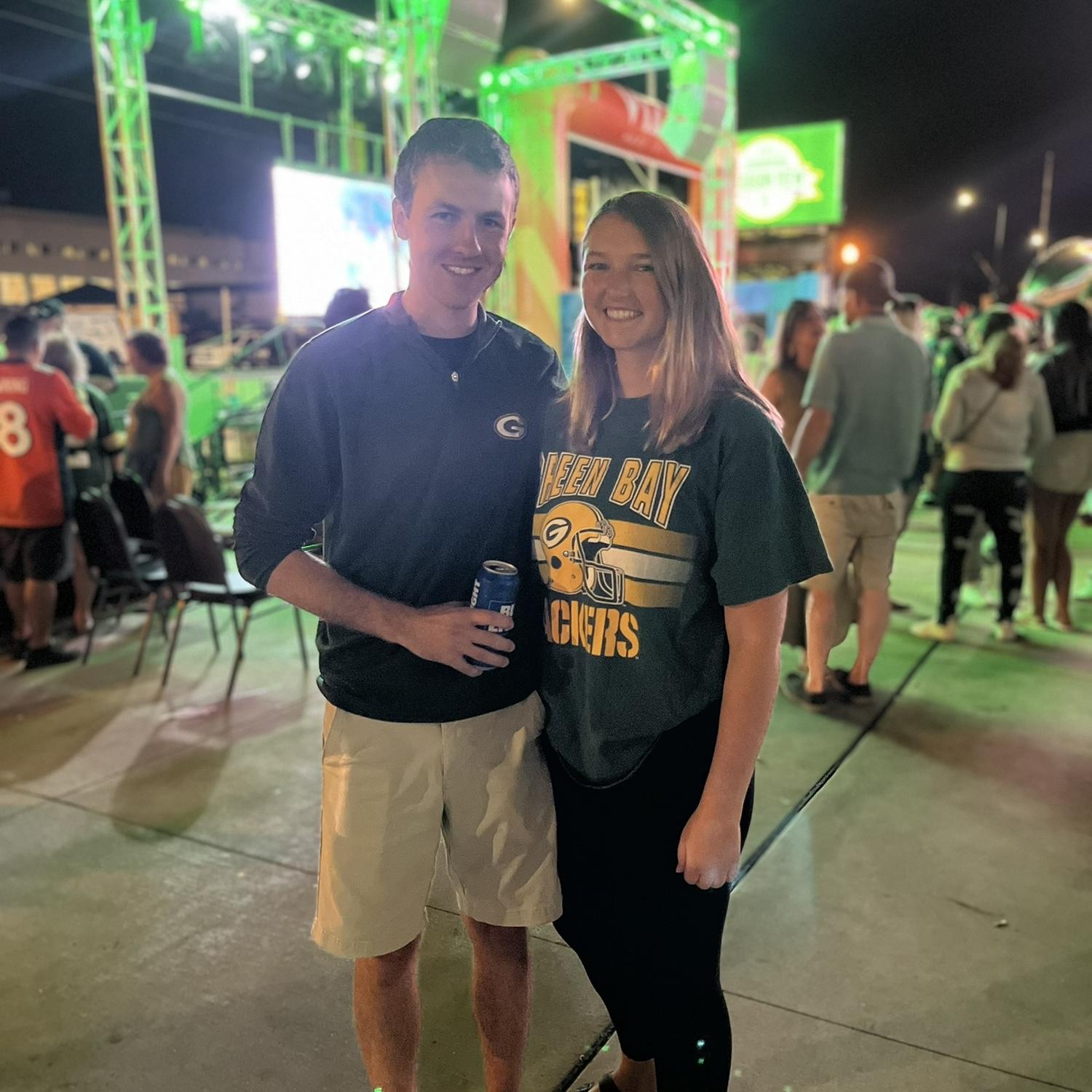 Our first photo together💚💛