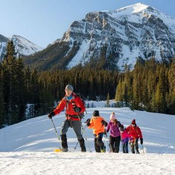 Snowshoe Experience in Lake Louise