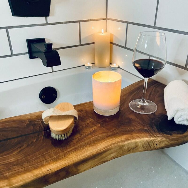 Live Edge Bath Caddy - Rustic Wooden Bathtub Tray with Wine Holder