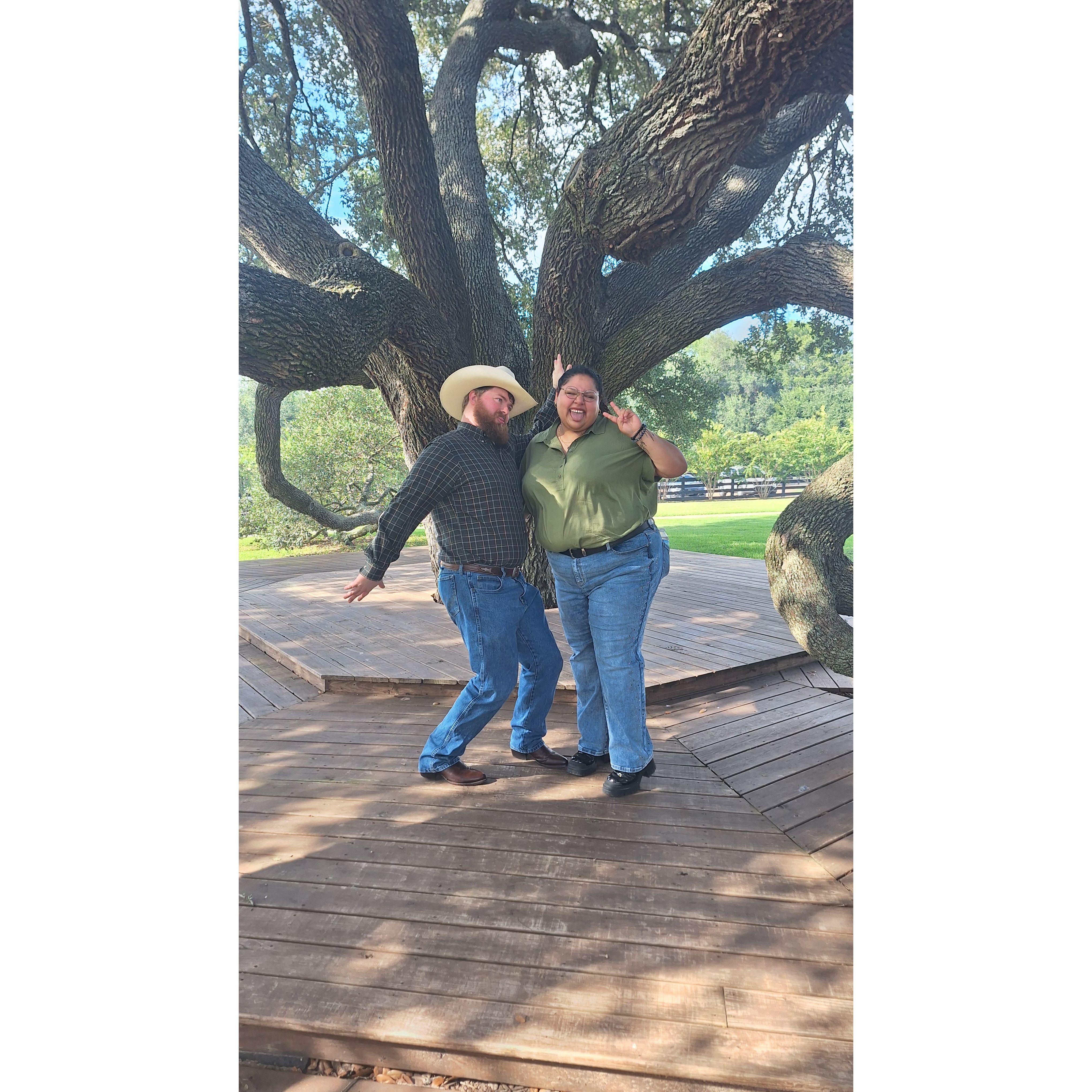 My cousin's wedding! Love that we can be goofy together!