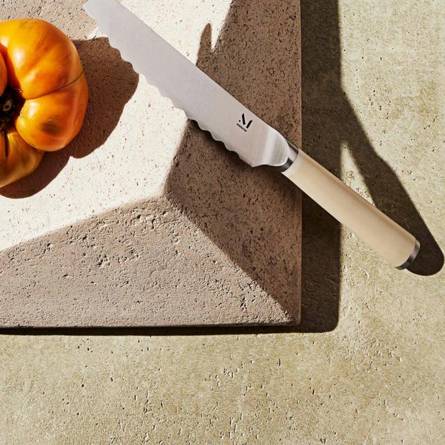 The Serrated 6" Knife - Cool Neutral