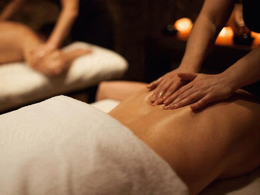 Couples massage
