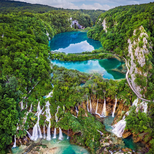 Croatia Honeymoon- Plitvice Lakes National Park Tour