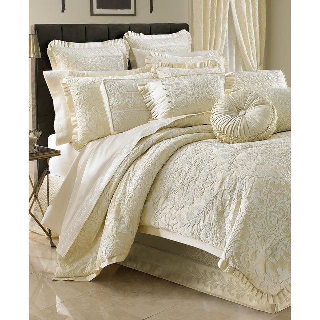 J Queen New York Marquis 3-Pc. Duvet Cover Set, Queen