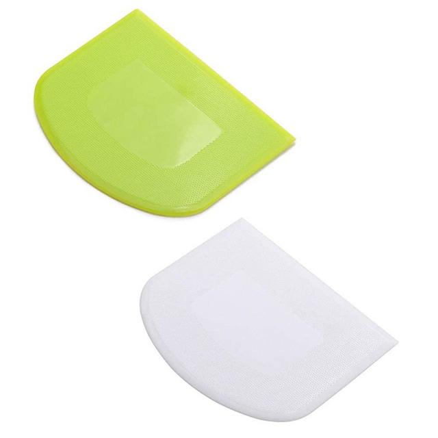 2 Pieces Dough Scraper Bowl Scraper Food-safe Plastic Dough Cutter Flexible Plastic Scraper Practical Bench Scraper Multipurpose Food Scrappers for Bread Dough Cake Fondant Icing, White, Green