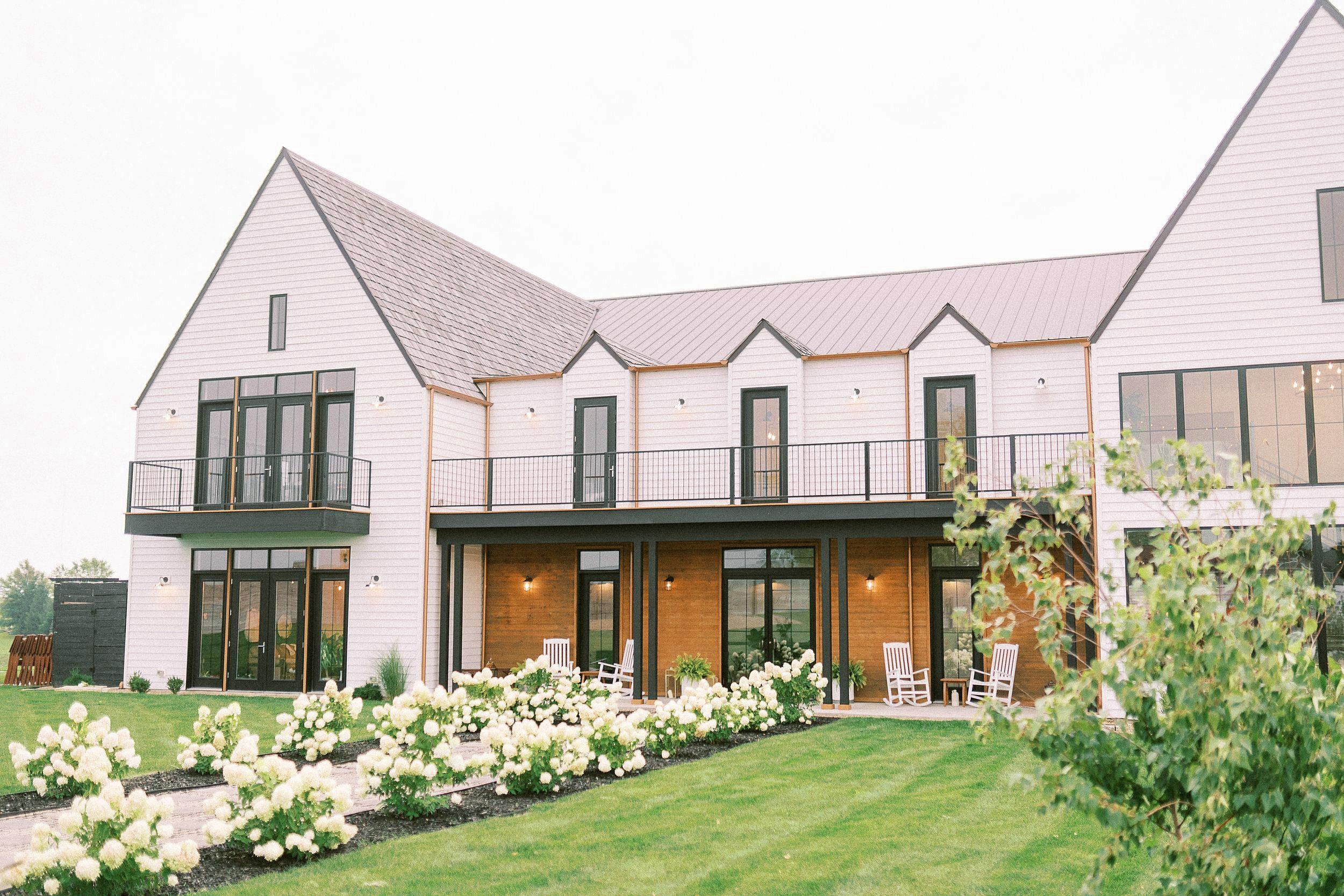 The Wedding Website of Dana Soukup and Arman Hlas