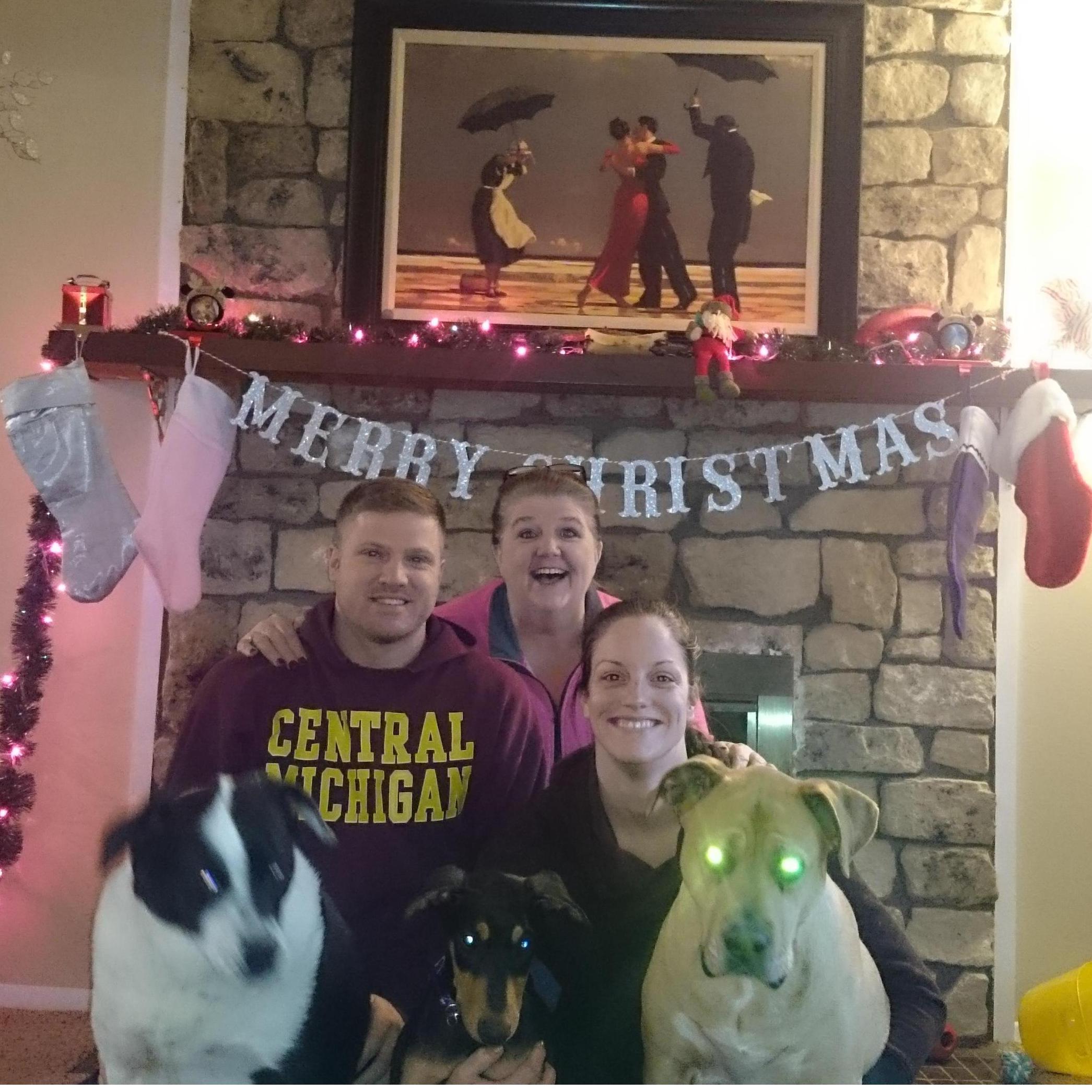 Celebrating Christmas with Tammy, Lady, Duke and Sandy in 2017