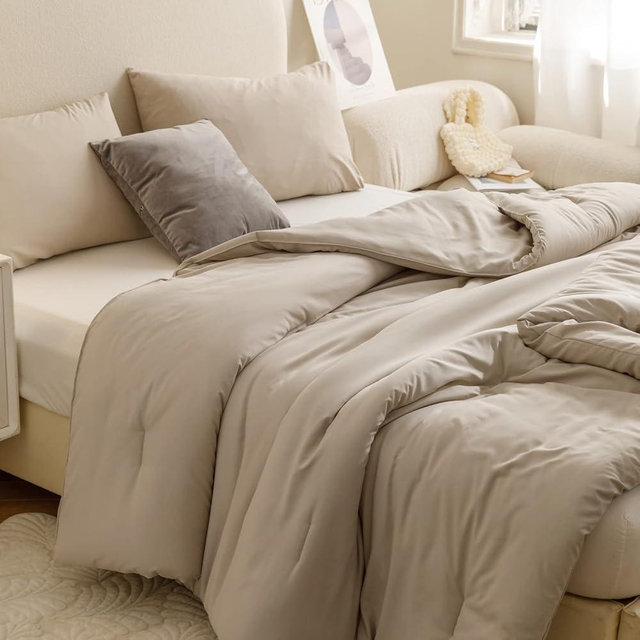 ROSGONIA Oversized King Comforter Oatmeal, 3pcs(1 Boho Comforter & 2 Pillowcases), Lightweight Oversized King Size Comforter Sets All Season Bedding