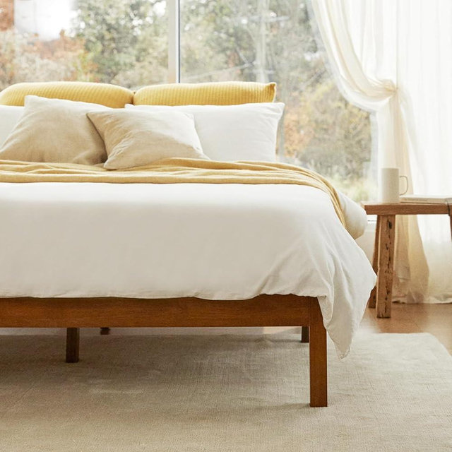 LIFEMENT Classic Wood Platform Bed Frame, Essential, Noise Free, Under Bed Storage, No Box Spring Needed, Easy Assembly (Cherry, Full)