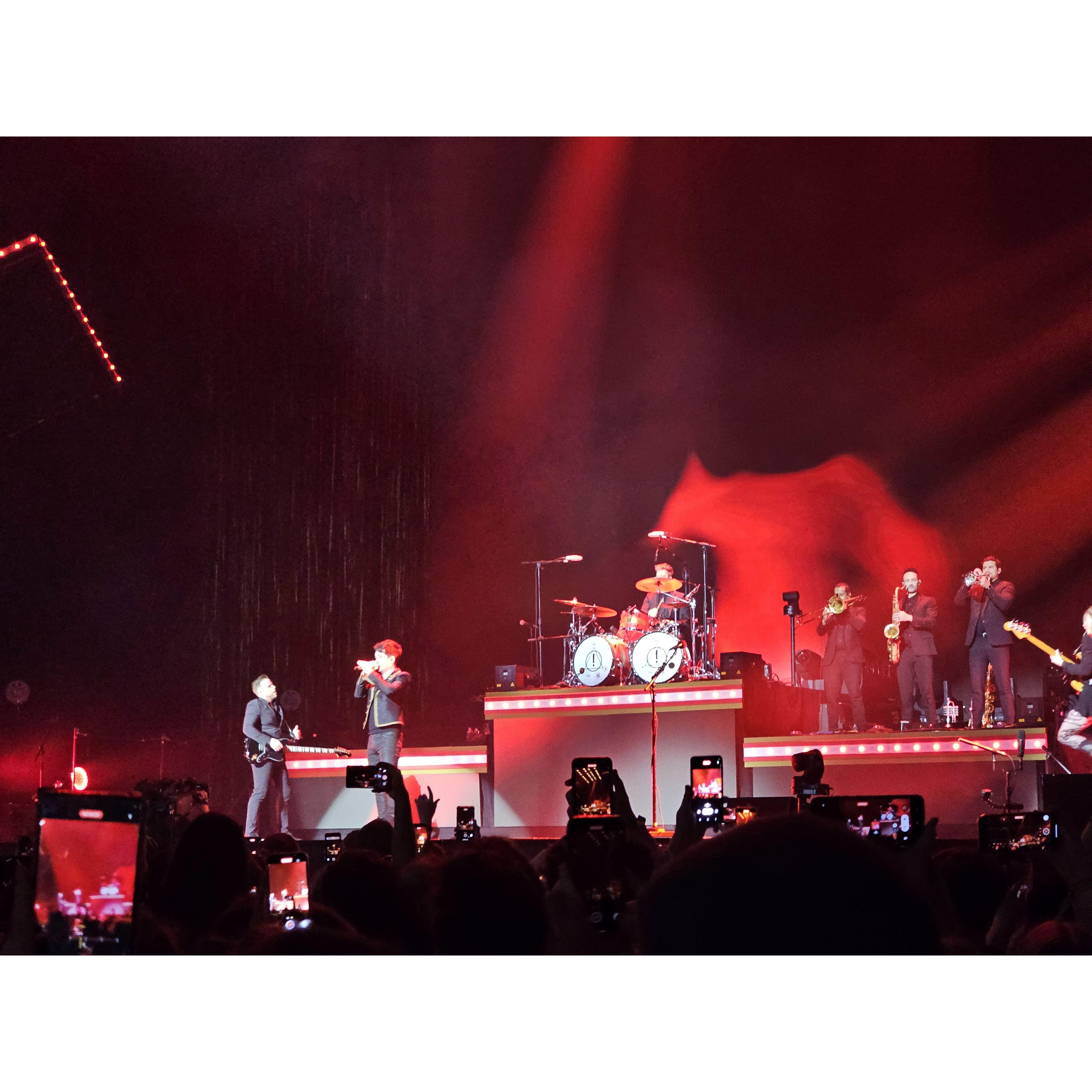 WE LOVE YOU BRENDON URIE!!!!