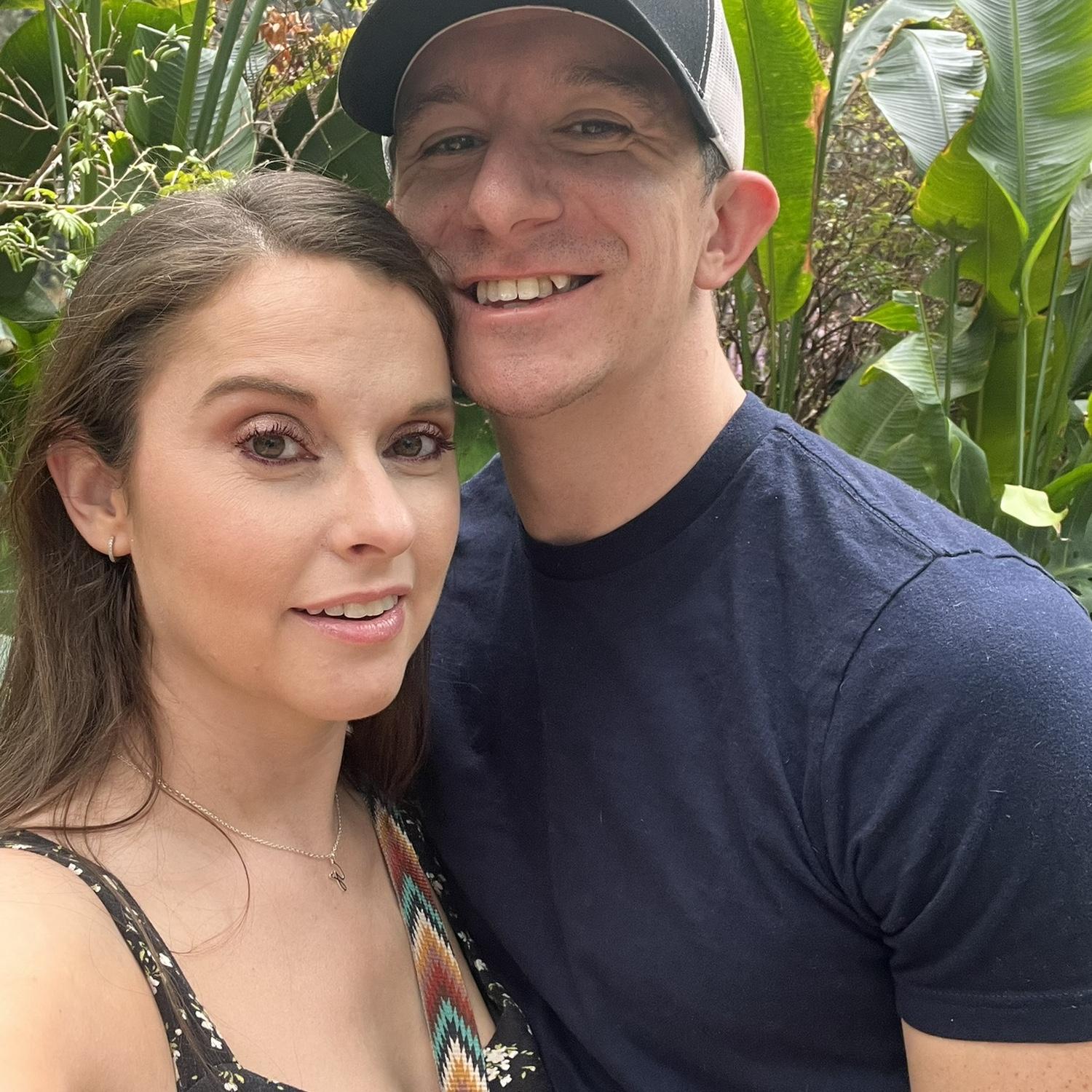 Date to the Dallas aquarium after designing Kellsey’s engagement ring!