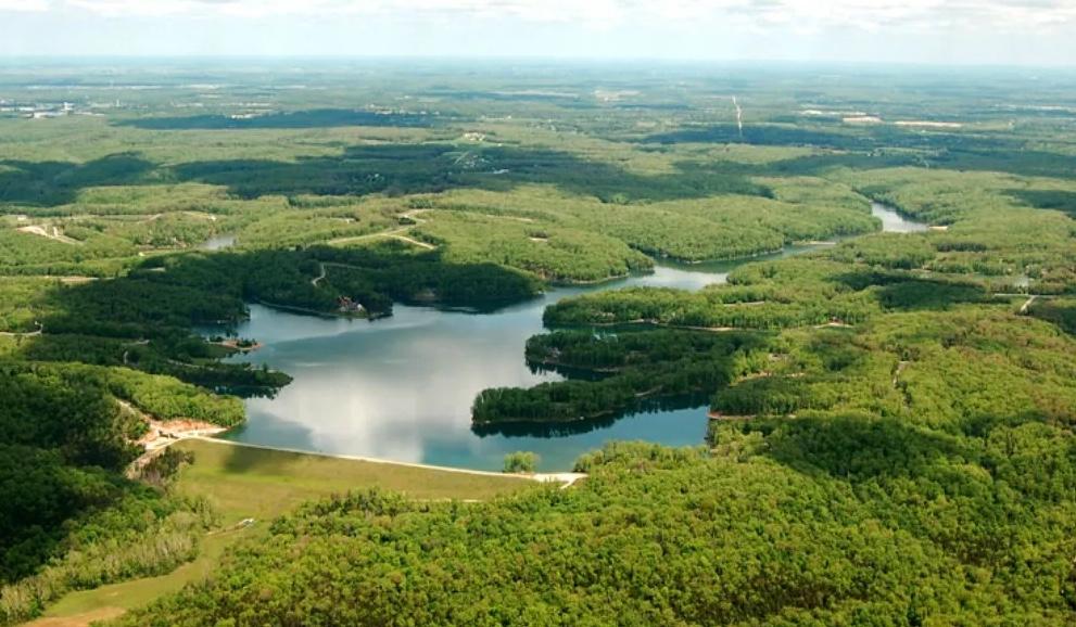 The Wedding Website of Erin Rowe and Lucas Hernandez