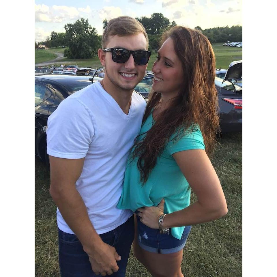 Falling in love at country concerts :)