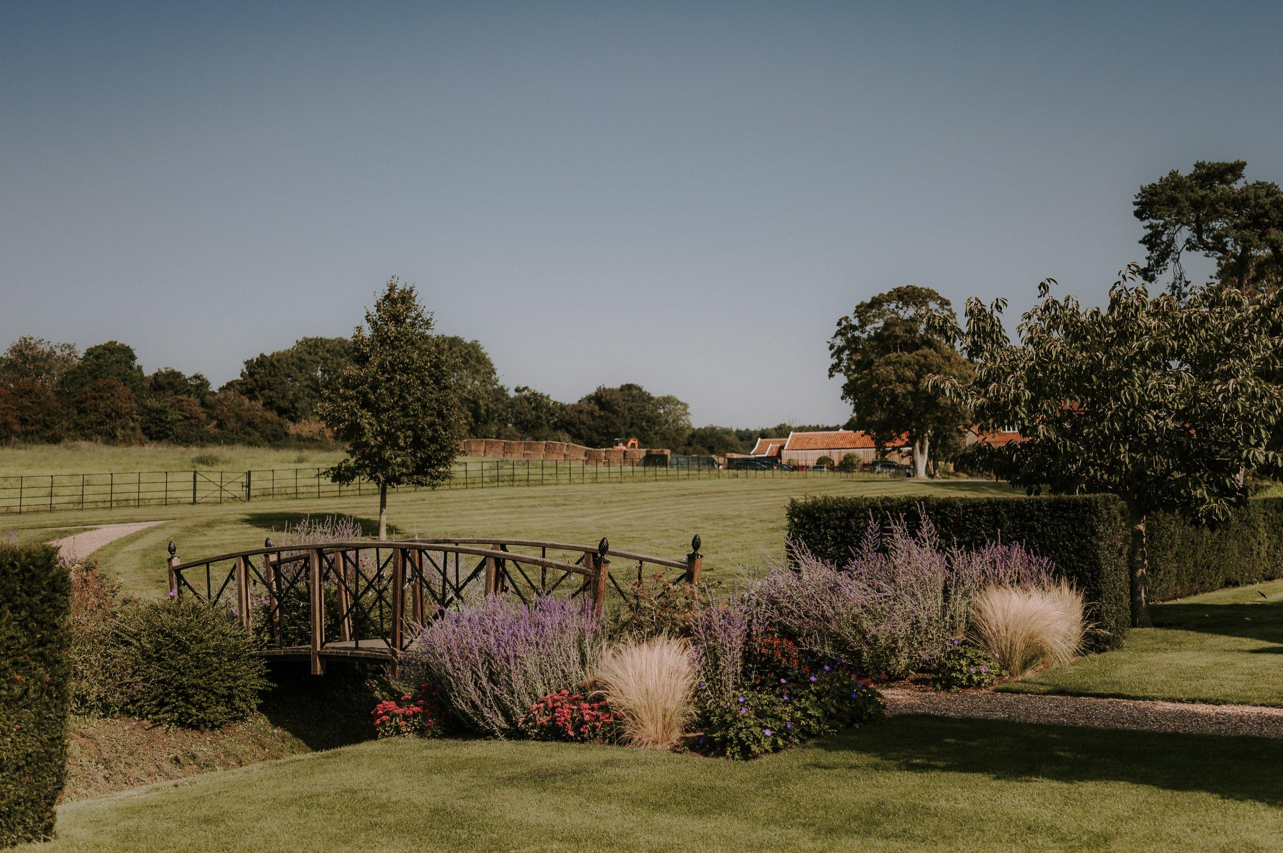 The Wedding Website of Alexa Buckler and Sam Foster