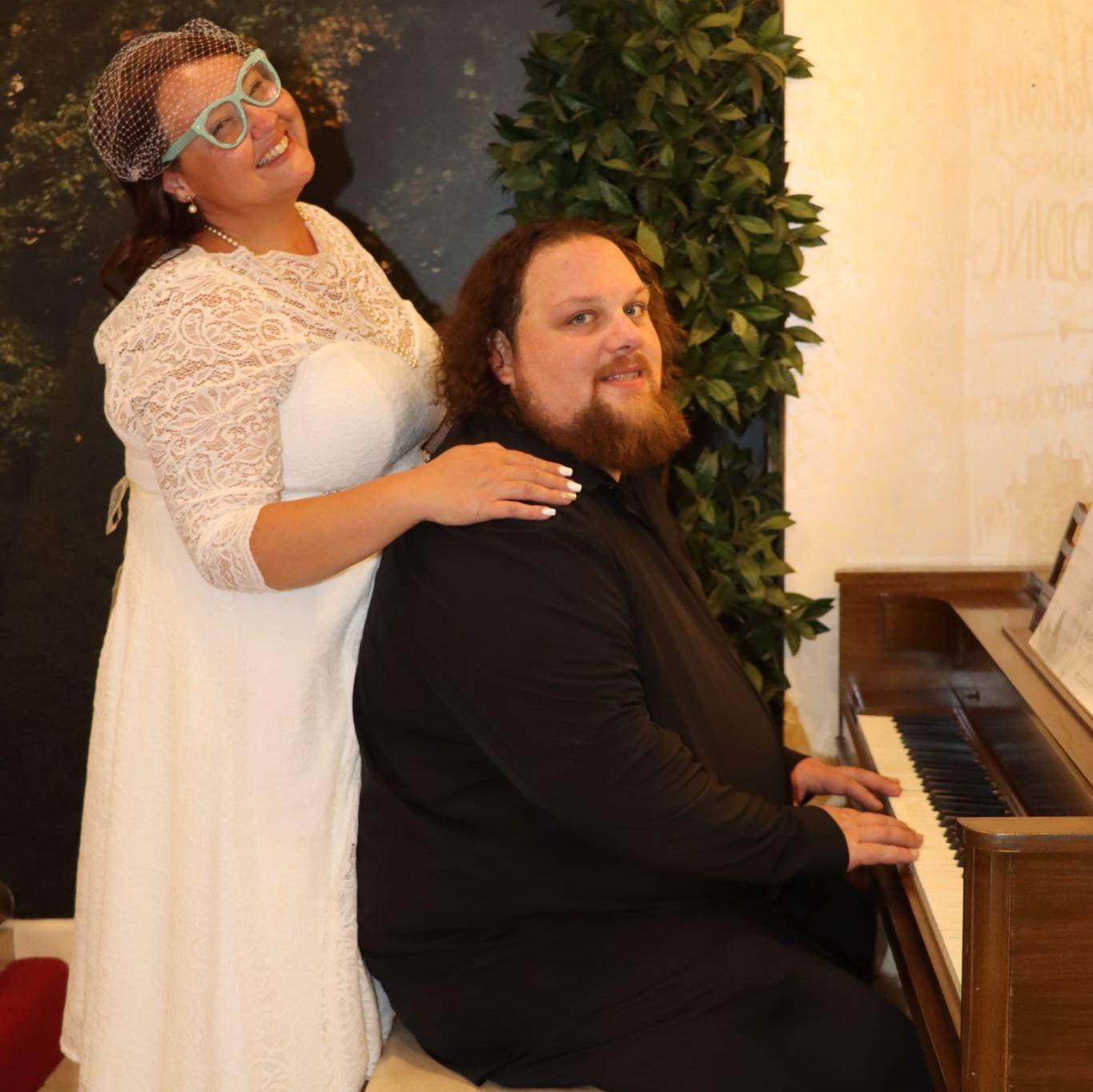 Sara & Michael SUllivan have been married 2 years! They married on October 9, 2023 at Chapel of Crystals in Las Vegas, Nevada.