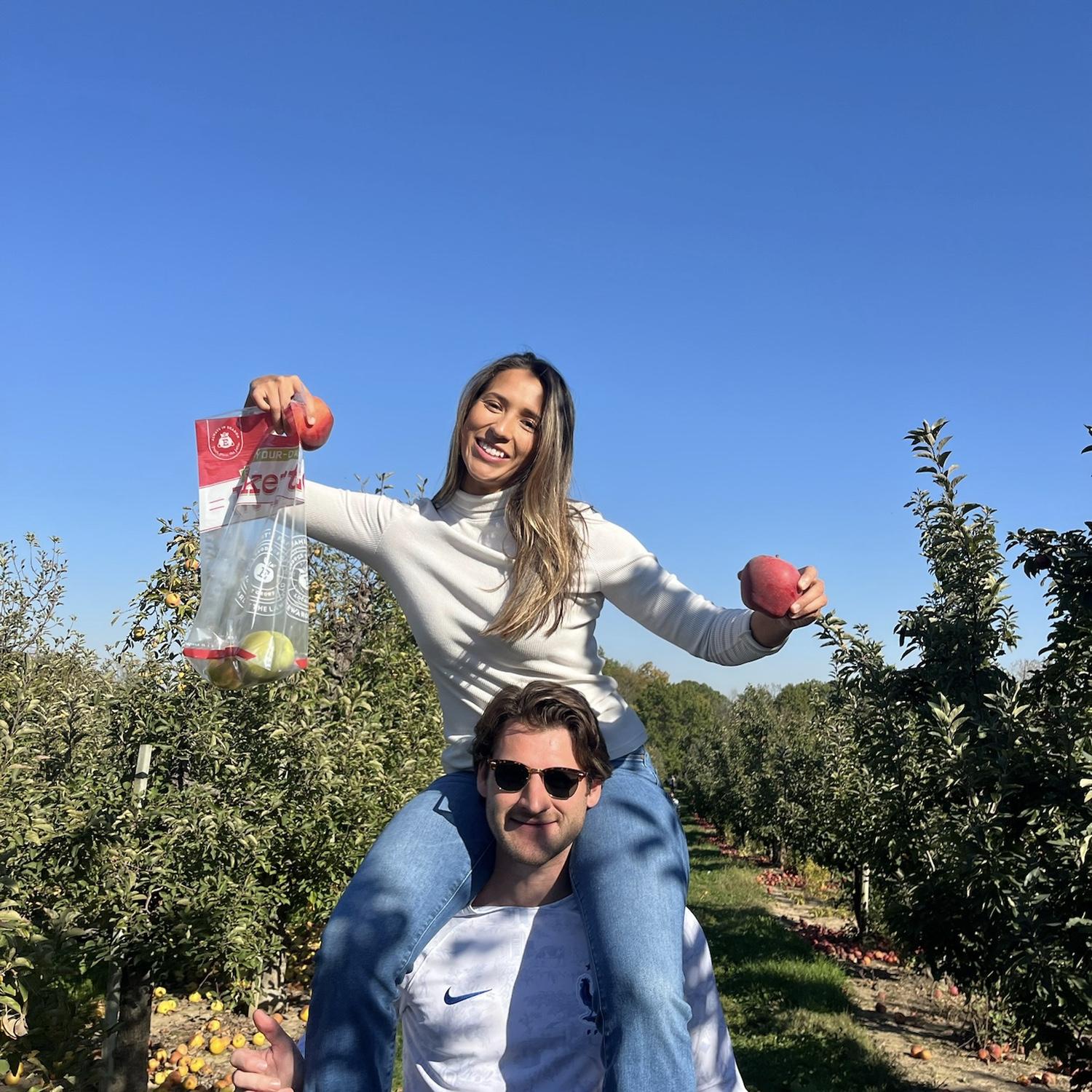 Apple picking in Illinois