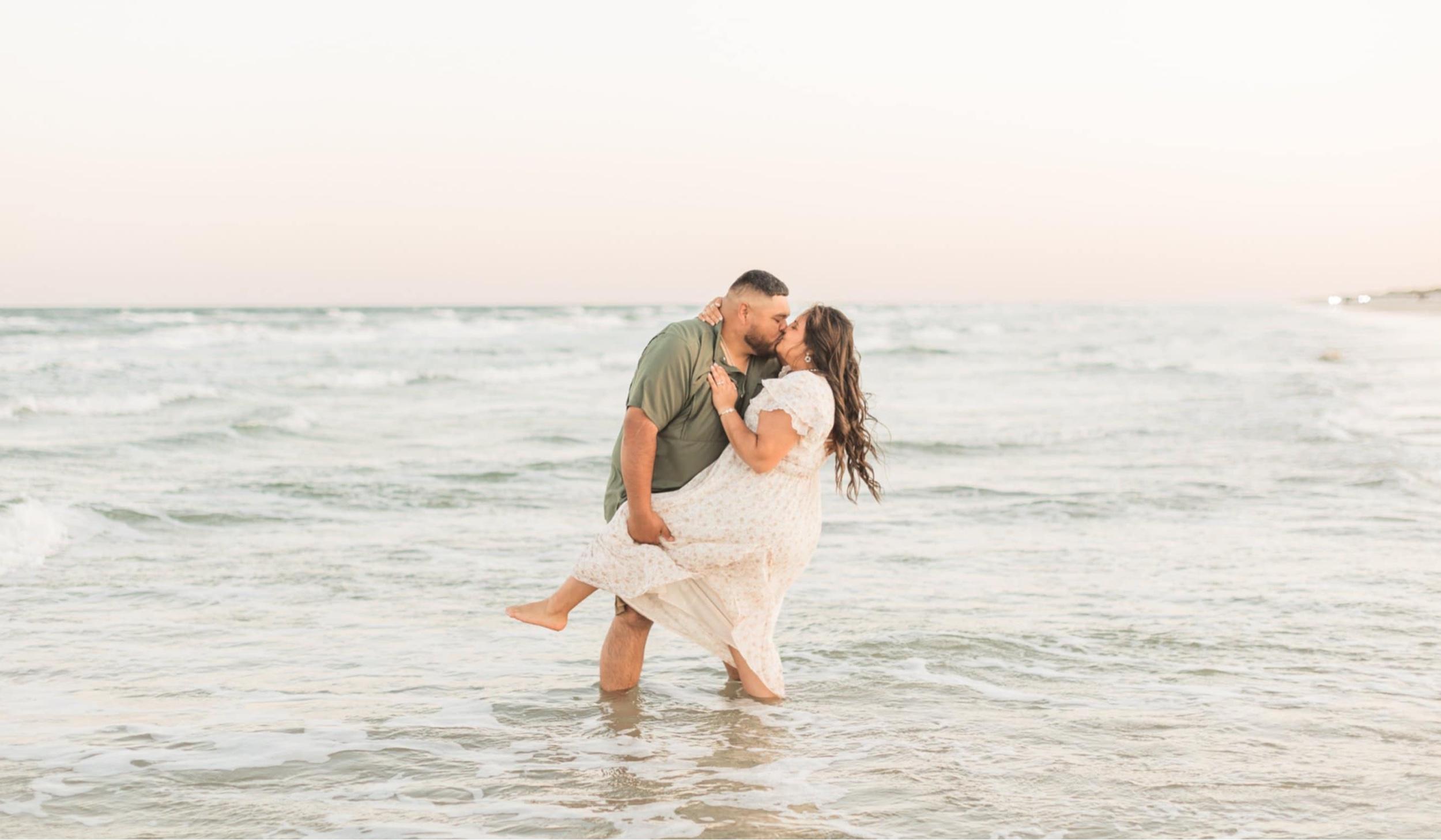 The Wedding Website of Amy Torres and Roy Sierra