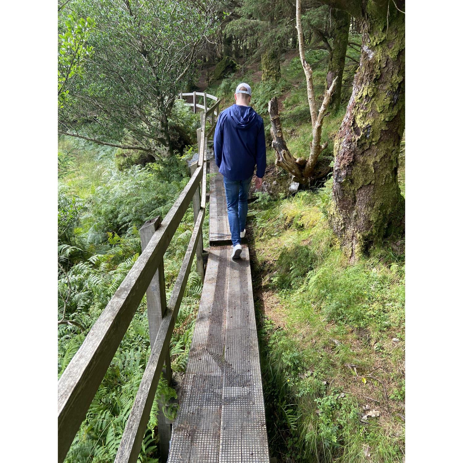 Hiking around Glentenassig