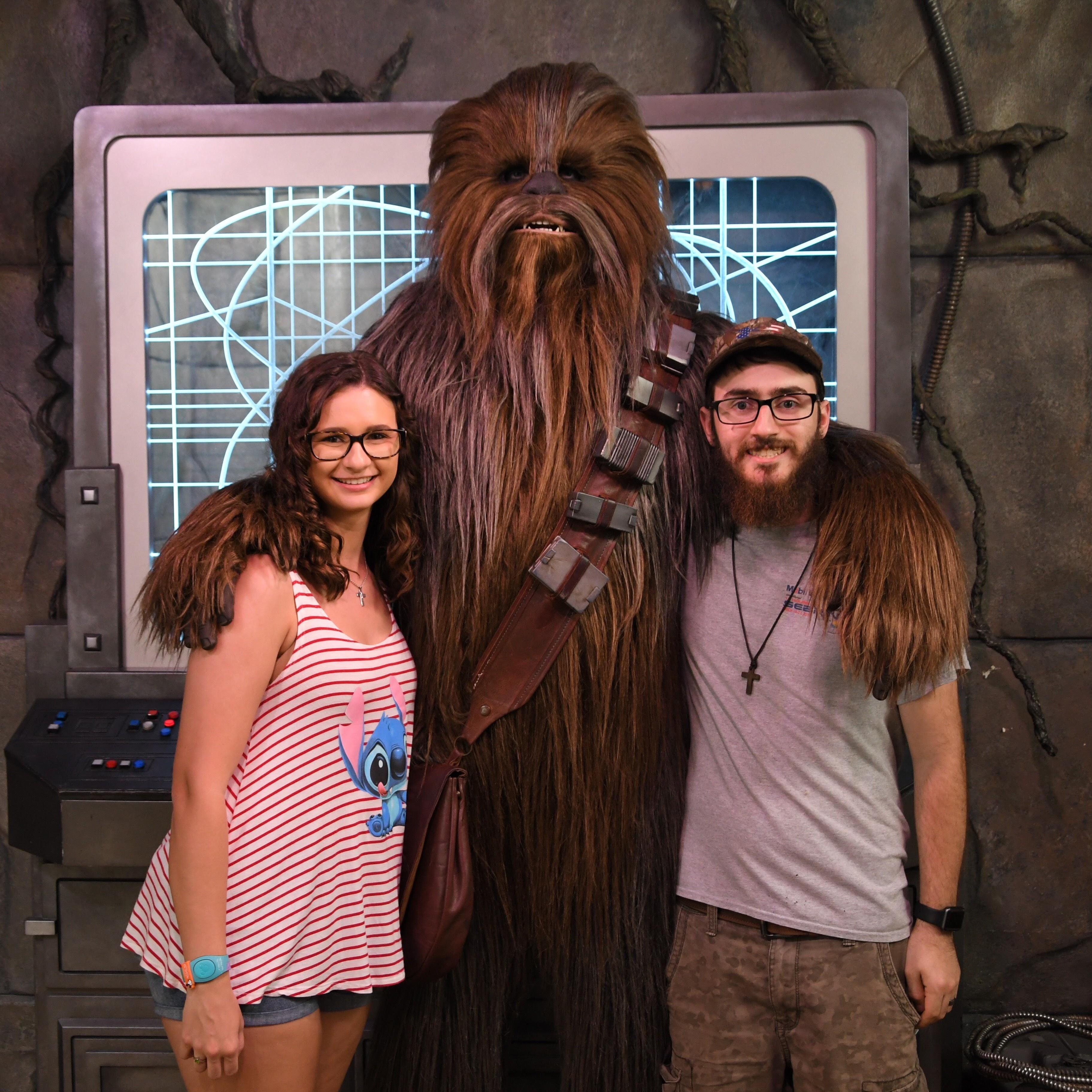 Lee finally met his long lost brother, Chewie!