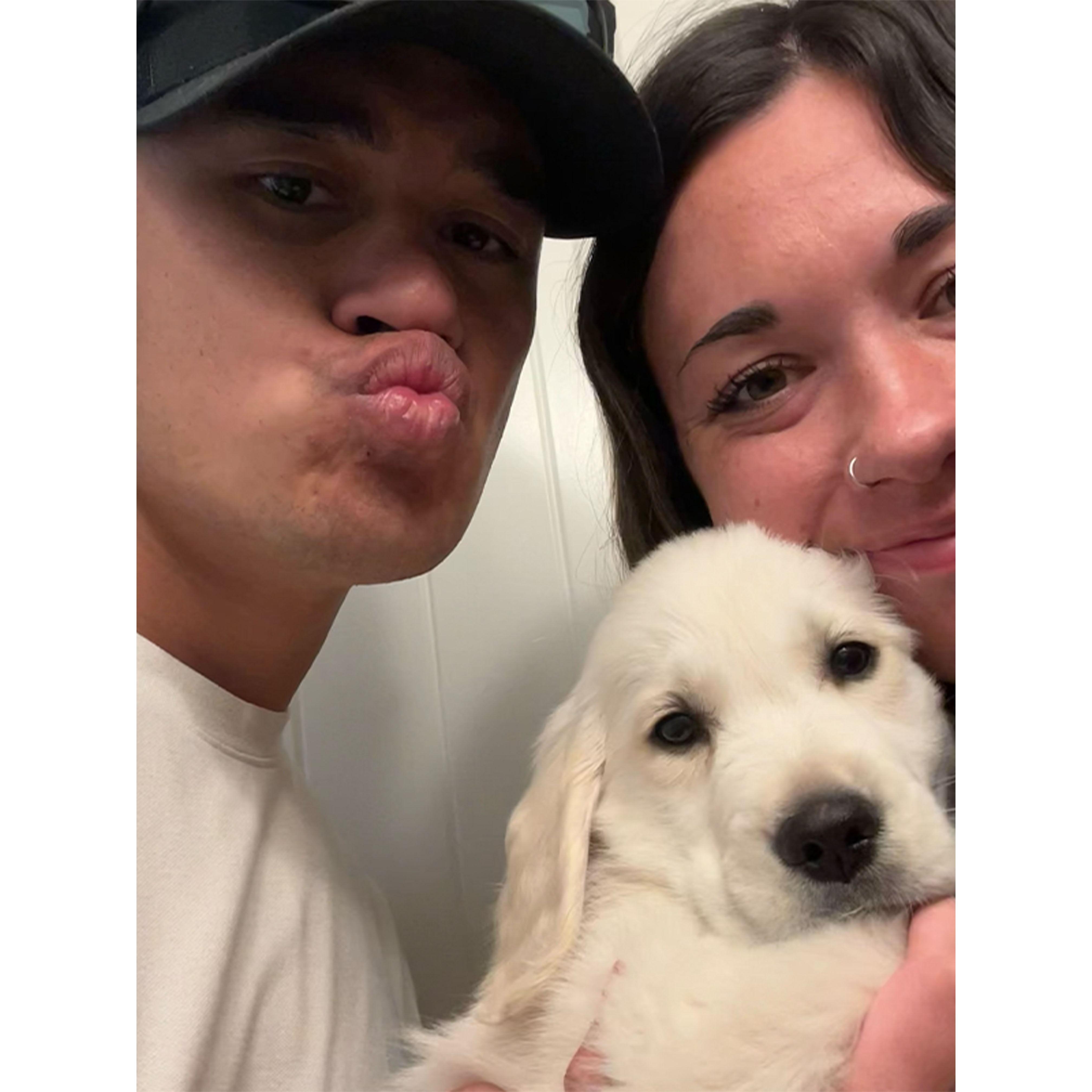 We got our first dog together, meet our golden retriever Danes 🐾