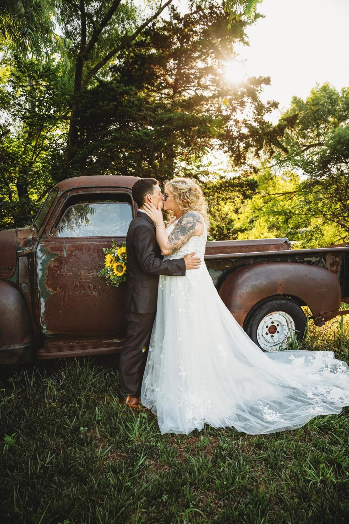 J&E Wedding 6.10.22 Rustic Rose Barn Guthrie, OK