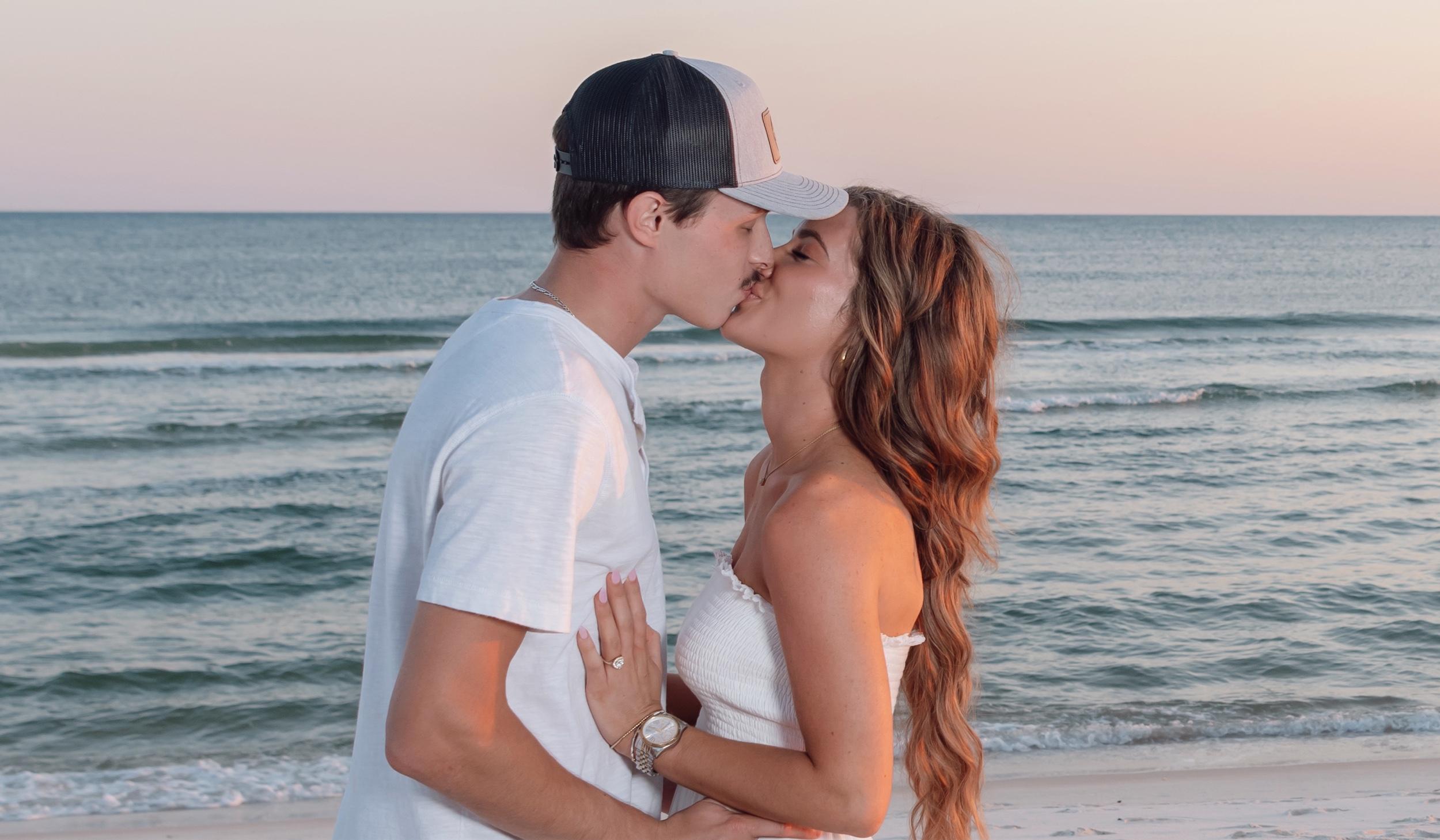 The Wedding Website of Bella Green and Gavin Clayborne
