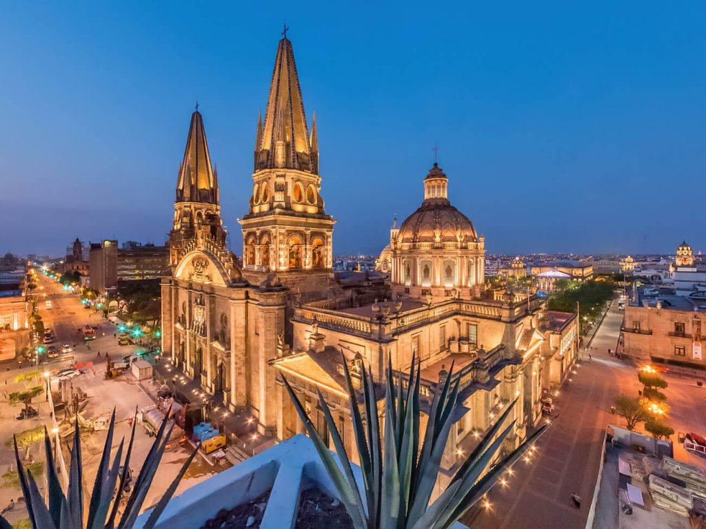 The Wedding Website of Esmeralda Flores and Juan Pablo Solórzano