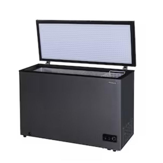 Frigidaire 10 Garage Ready Chest Freezer ( Black )