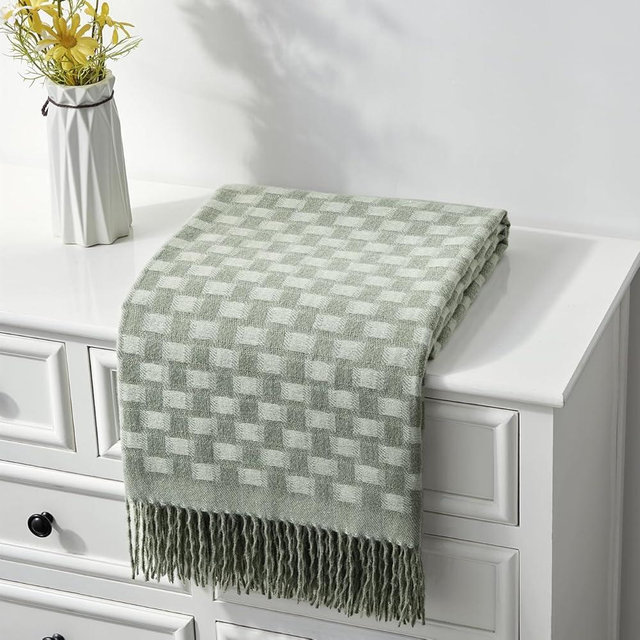 CREVENT 50"X60" Farmhouse Lightweight Breathable Soft and Warm Checkered Plaid Throw Blanket for Sofa Couch Bed, Faux Cashmere Home Decoration Throw with Tassles (Green)
