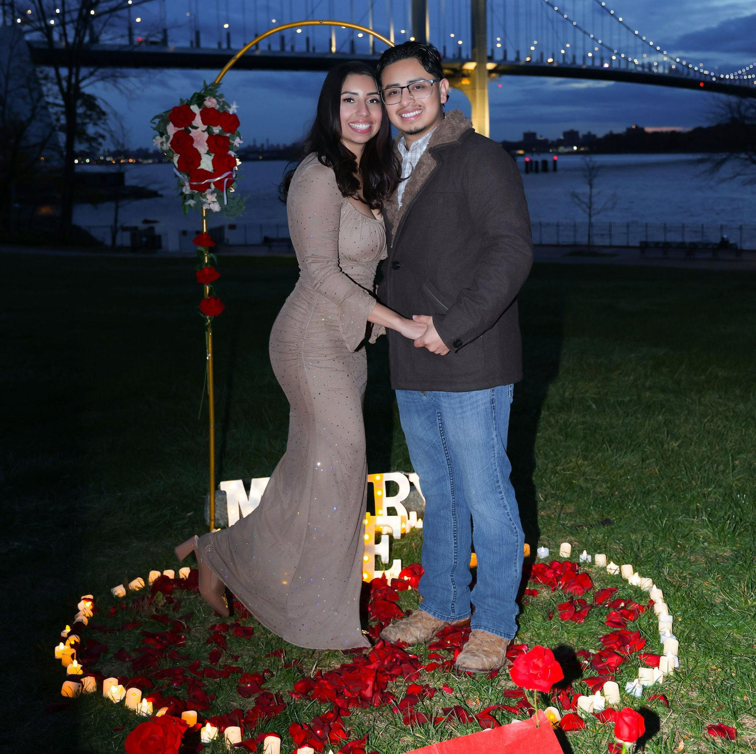 Our engagement! 🌹💍