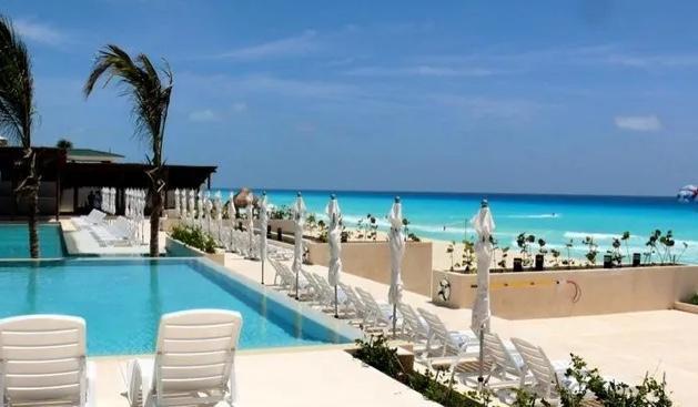 The Wedding Website of Sasha Chapple and Stephanie Mills