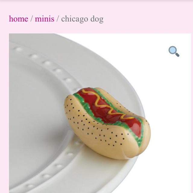 Nora Fleming mini- Chicago Dog
