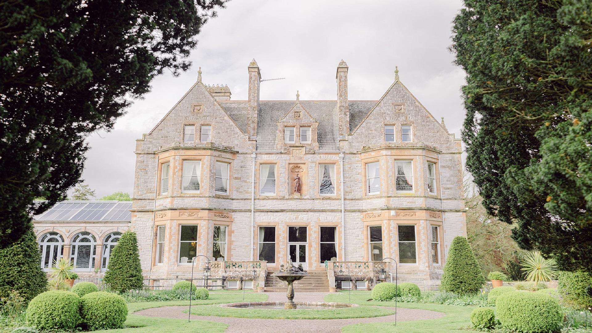 The Wedding Website of Emma Johnston and Luke Hopkins