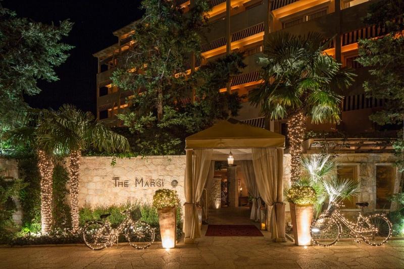 The Wedding Website of Mikaela Vourtsis and Malcolm Caldera