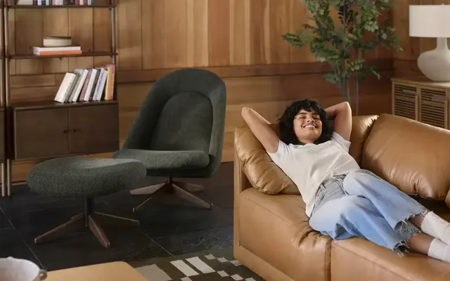 Airmail Chair with Ottoman