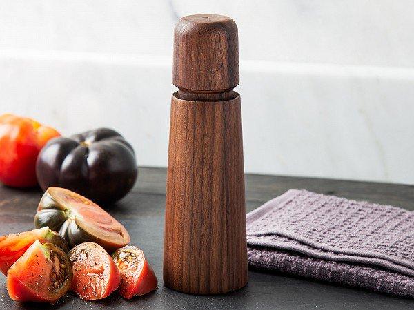 Wooden Walnut Mill - Pepper