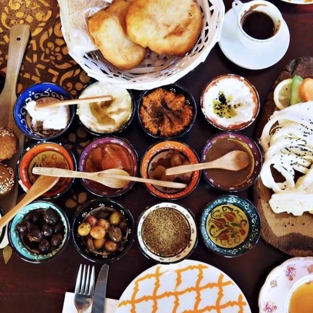 Turkish Breakfast Experience / Desayuno turco tradicional
