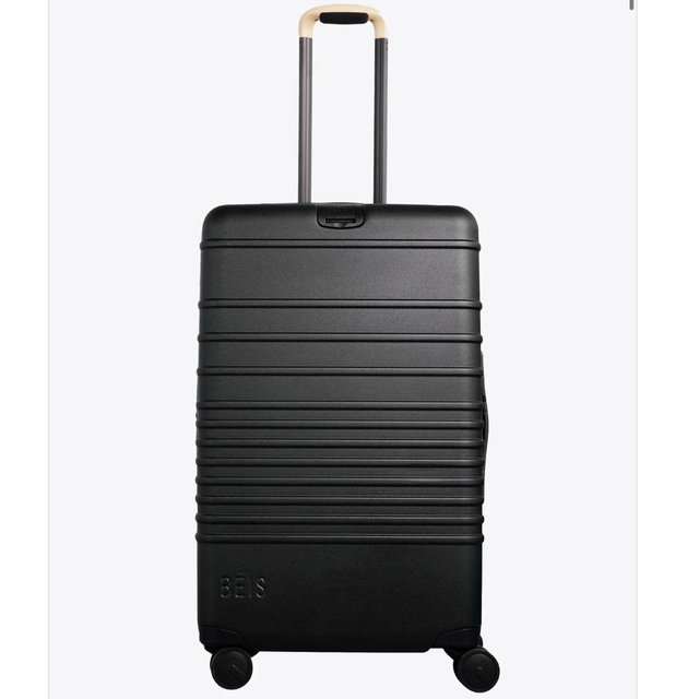 Beis Medium Check-In Roller - Black