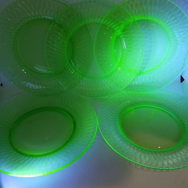 URANIUM PLATES GREEN Lattice Pattern !