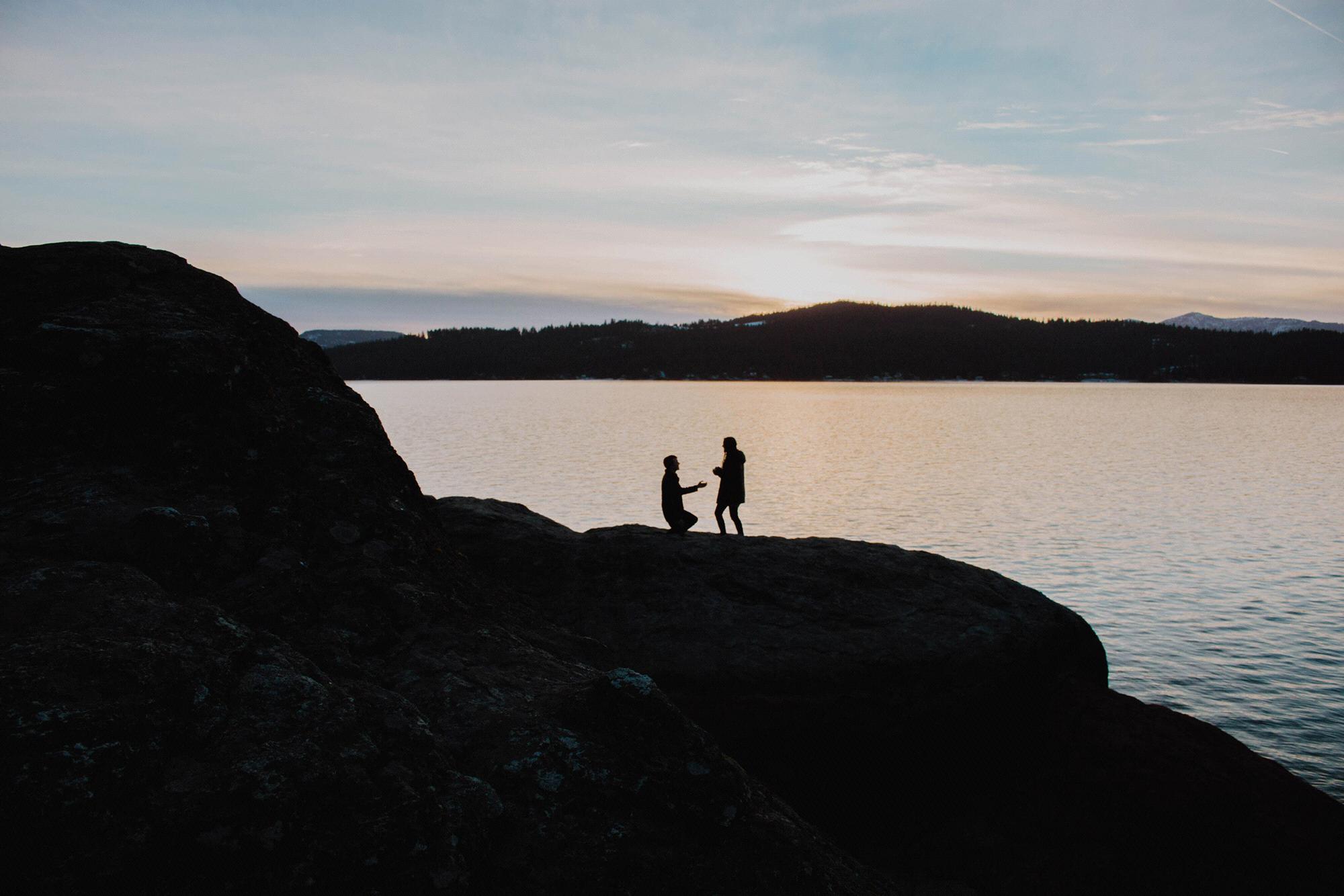 December 15th, 2018
We got engaged!!!!! 💍 Thank you to our sweet friends Whitney & Caleb for capturing this moment!