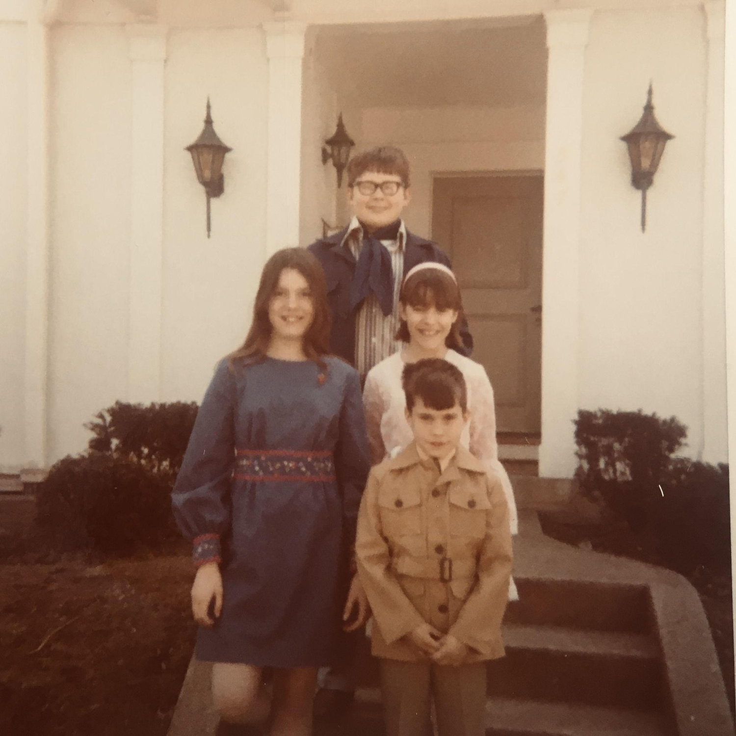 Susan, Thomas, Carolyn, and Jimmy - 547 Front Yard