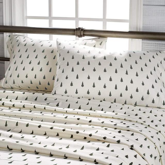 G.H. Bass Spruce Trees 100% Cotton Flannel Sheet Set, Flat, Fitted, 2 Pillowcases, Queen, Forest Green