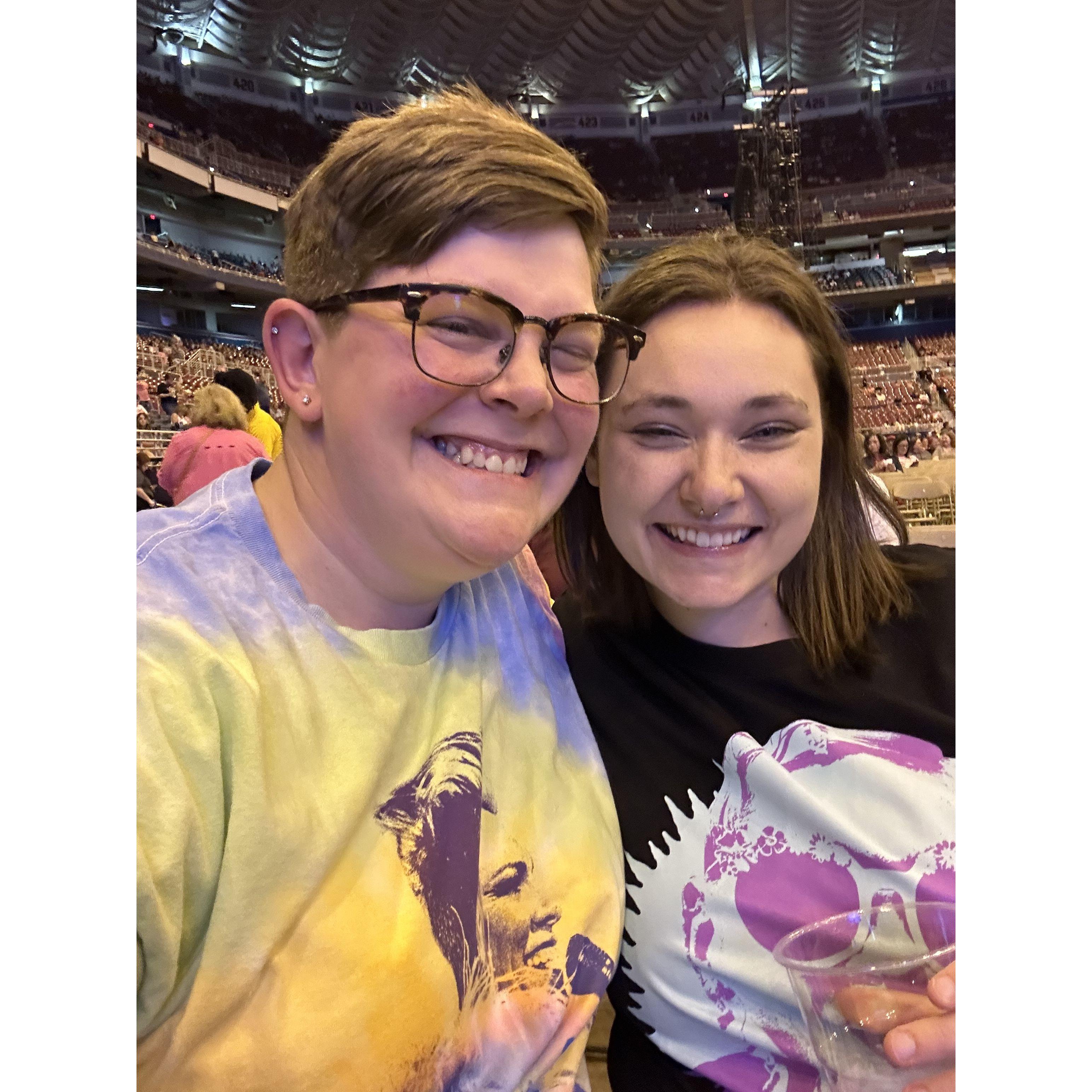 Tab got Mariah tickets to see P!nk! Yeah, she was happy...VERY happy