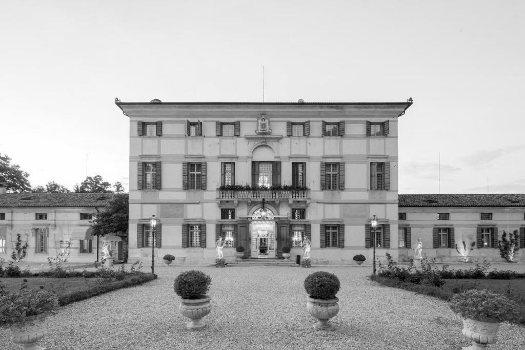 The Wedding Website of Zuzana Topolska and Marco Masutti