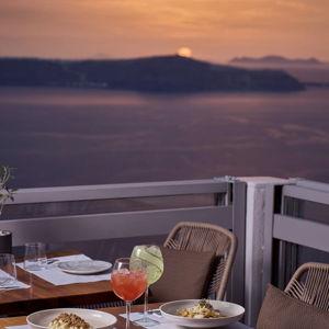 Honeymoon Portara Sunset + Cocktails After (Naxos Town)