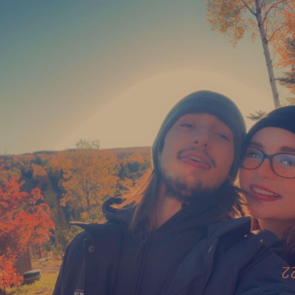 Dawson's first time seeing the leaves up north