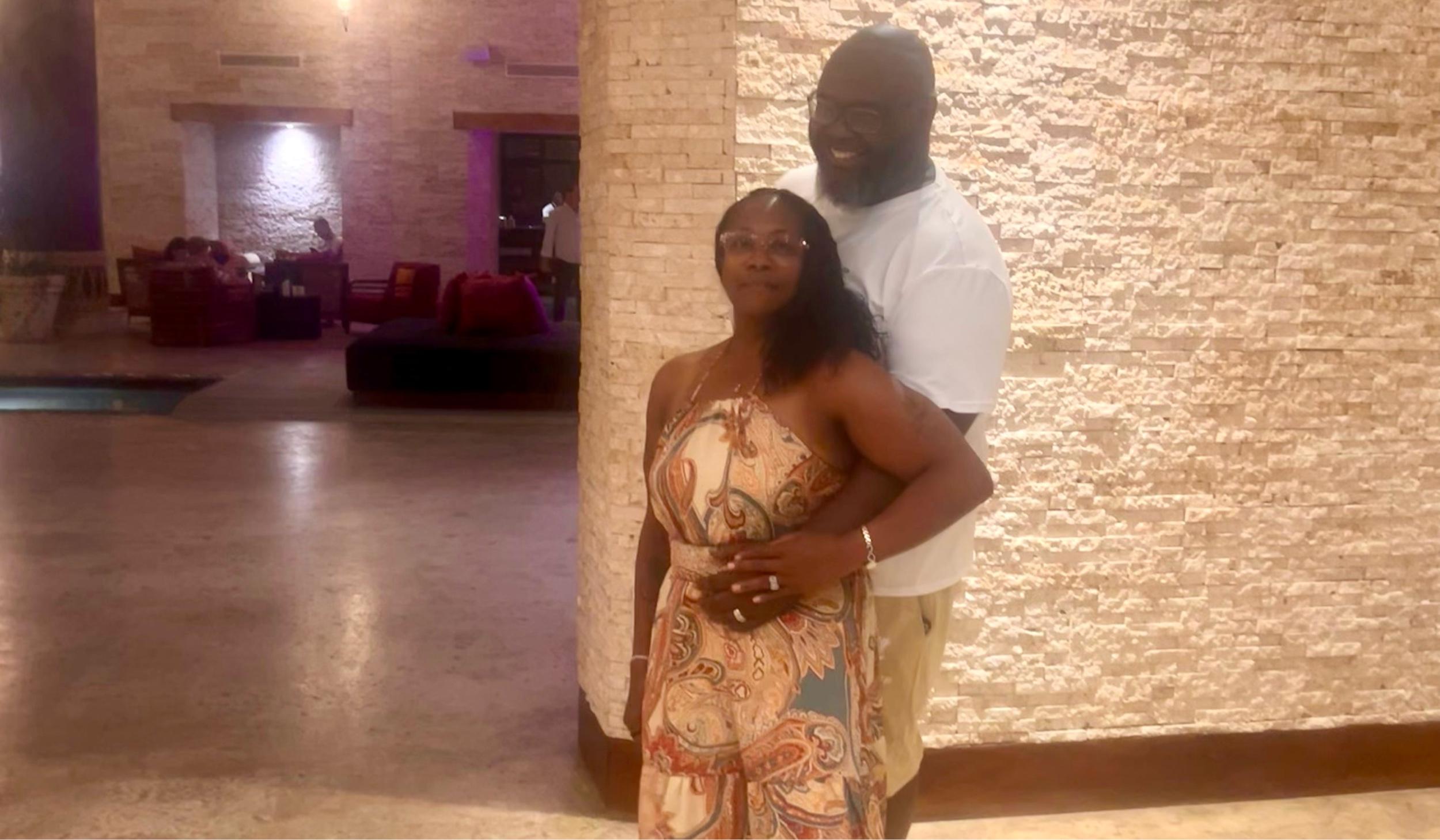 The Wedding Website of Monique Graves and John Graves